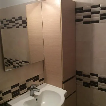 Bedroom - Center